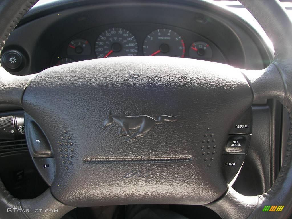2000 Mustang V6 Convertible - Silver Metallic / Dark Charcoal photo #17