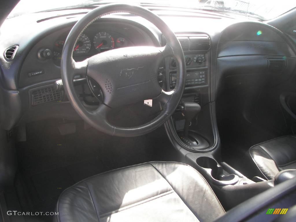 2000 Mustang V6 Convertible - Silver Metallic / Dark Charcoal photo #21