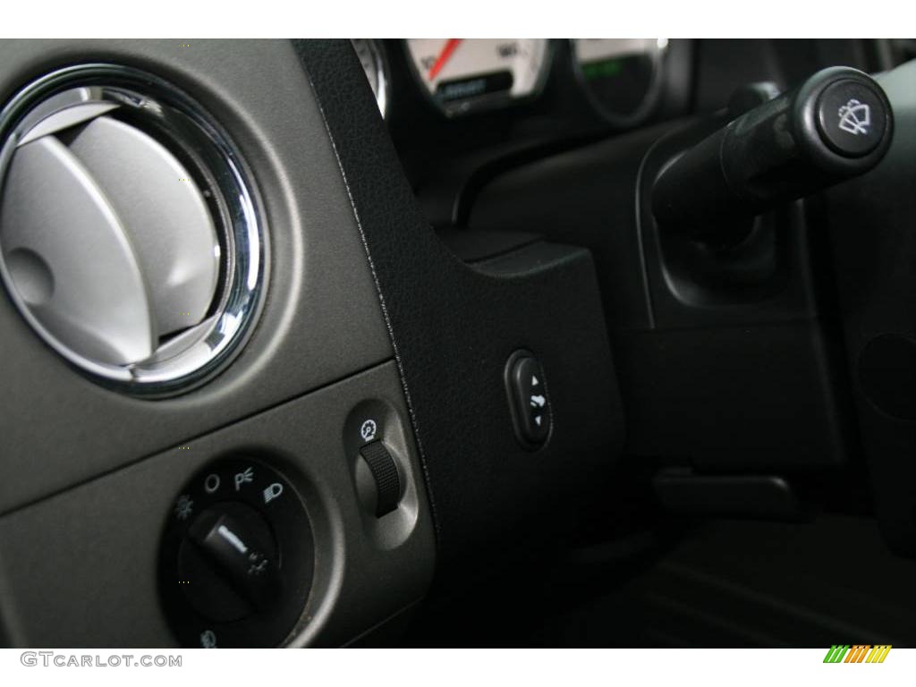 2005 F150 Lariat SuperCrew - Dark Toreador Red Metallic / Black photo #9
