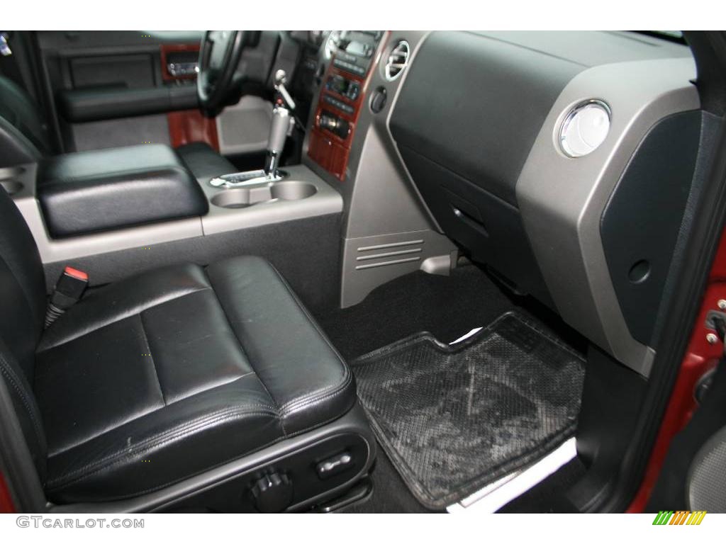 2005 F150 Lariat SuperCrew - Dark Toreador Red Metallic / Black photo #23