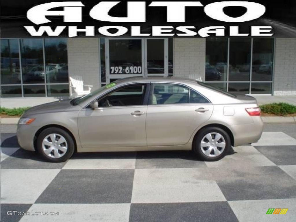 2007 Camry LE V6 - Desert Sand Mica / Bisque photo #1