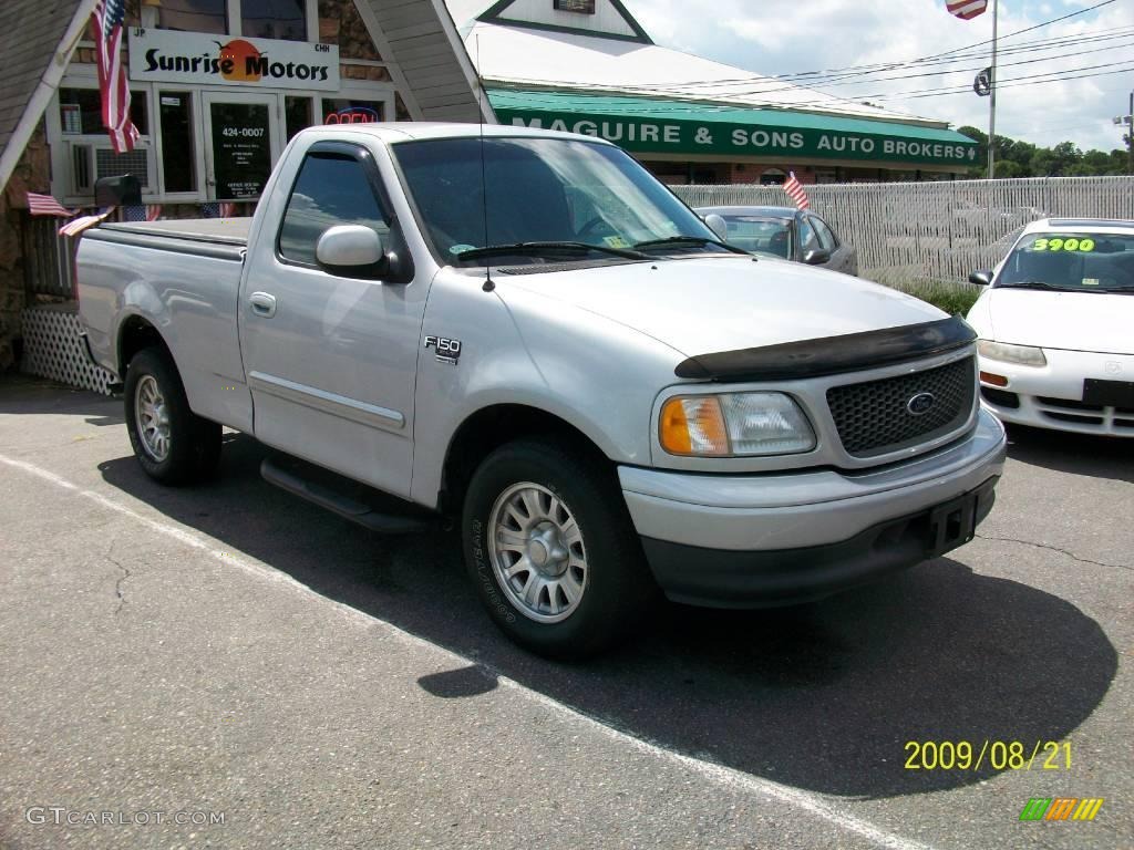 2001 F150 XLT Regular Cab - Silver Metallic / Medium Graphite photo #3