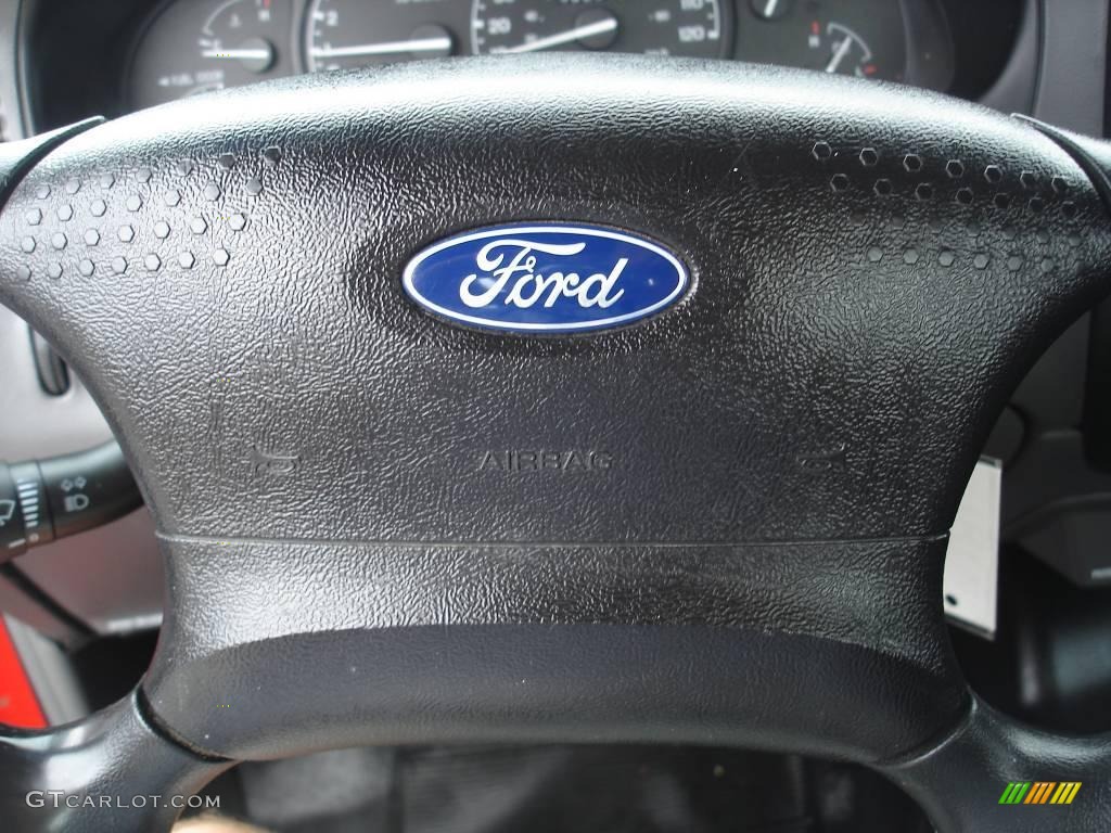 2001 Ranger Regular Cab - Bright Red / Dark Graphite photo #24