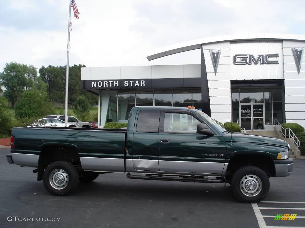 2001 Ram 2500 ST Quad Cab 4x4 - Forest Green Pearl / Agate photo #1