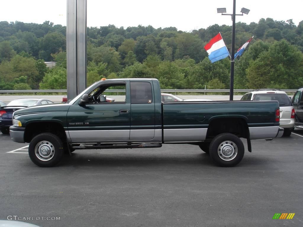 2001 Ram 2500 ST Quad Cab 4x4 - Forest Green Pearl / Agate photo #5