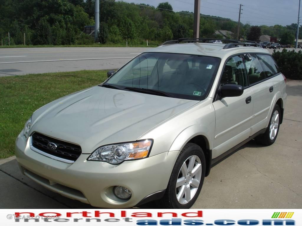 2006 Outback 2.5i Wagon - Champagne Gold Opalescent / Taupe photo #13