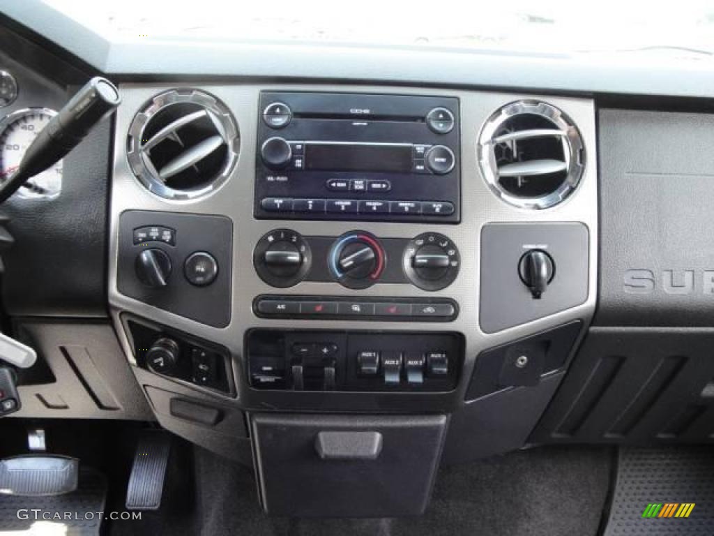 2008 F350 Super Duty FX4 Crew Cab 4x4 - Black / Black photo #20