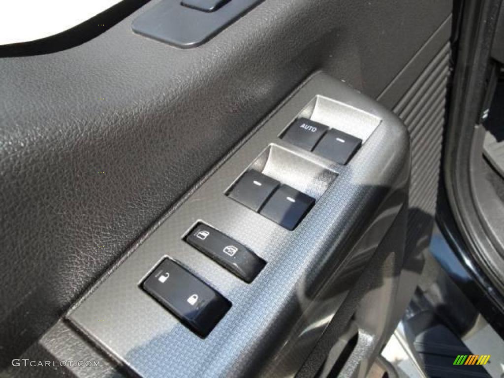2008 F350 Super Duty FX4 Crew Cab 4x4 - Black / Black photo #28