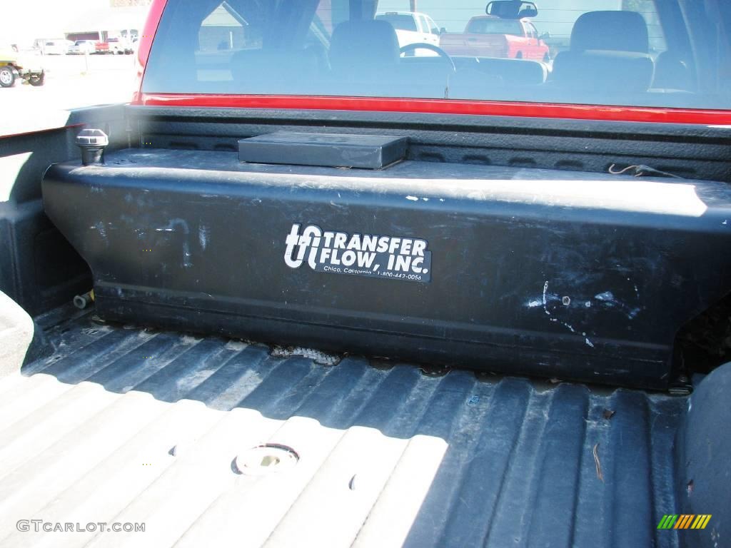 2006 Sierra 2500HD SLT Crew Cab 4x4 - Fire Red / Neutral photo #7
