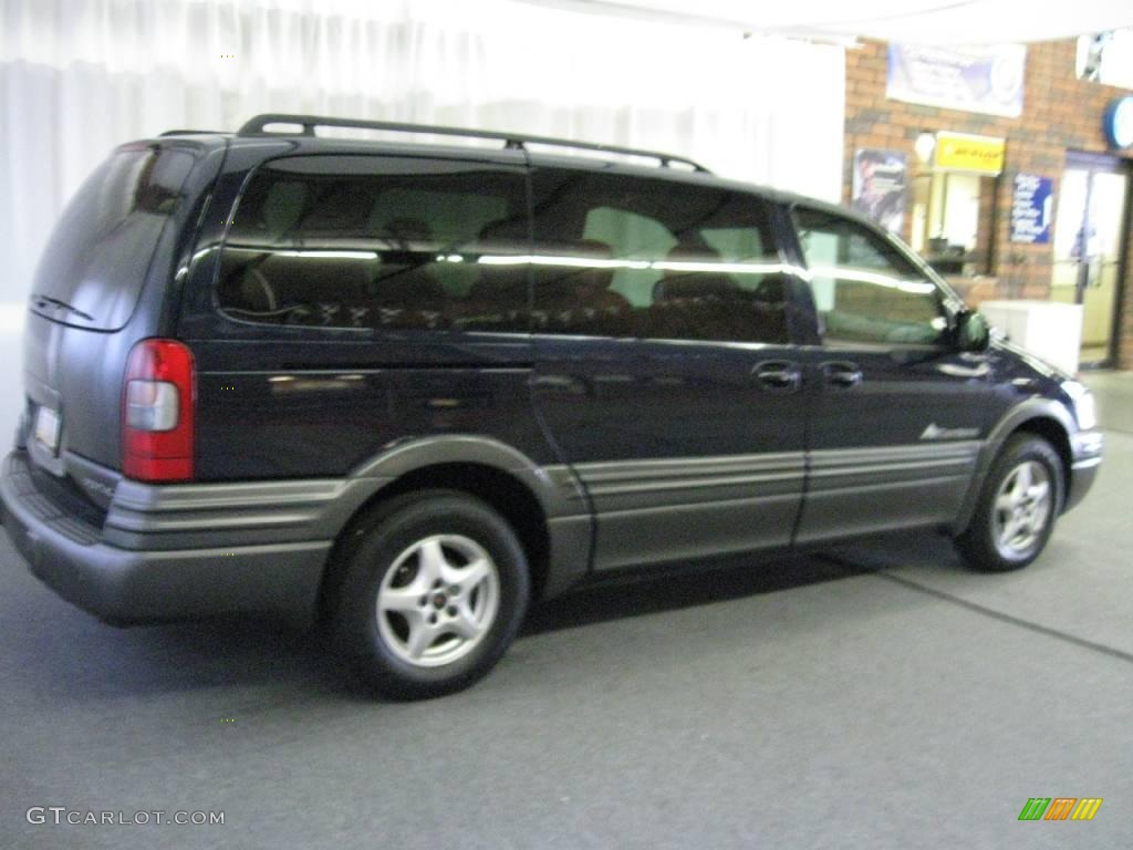 2005 Montana  - Dark Blue Metallic / Gray photo #3
