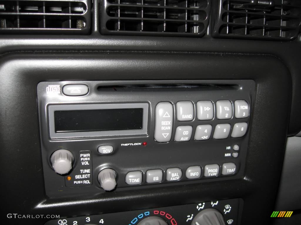 2005 Montana  - Dark Blue Metallic / Gray photo #13