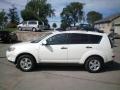 Diamond White Pearl - Outlander LS 4WD Photo No. 7