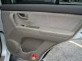 2004 Clear White Kia Sorento LX 4WD  photo #19