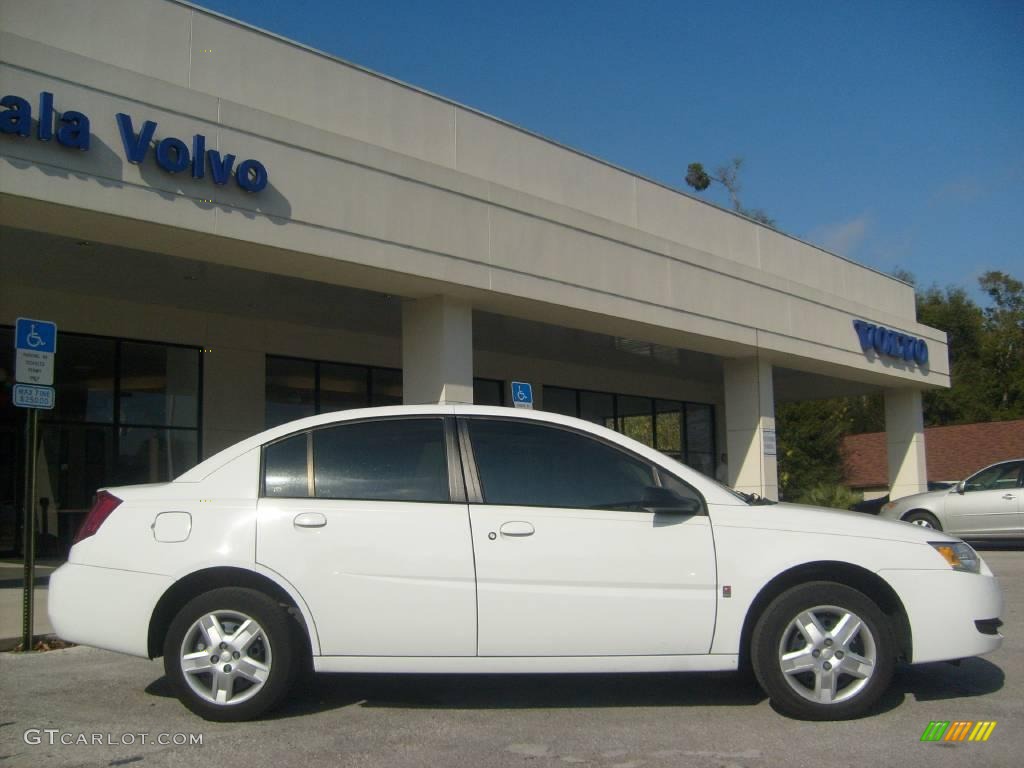 2006 ION 2 Sedan - Polar White / Beige photo #2