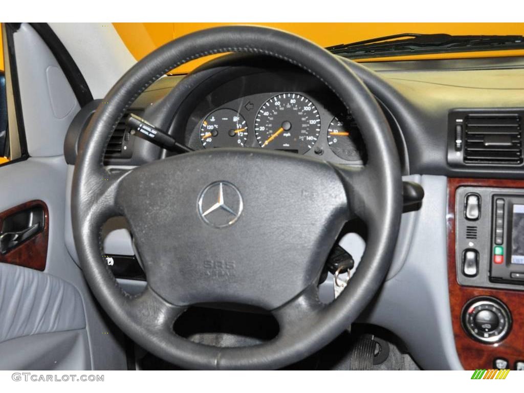 2002 Mercedes-Benz ML 320 4Matic Steering Wheel Photos