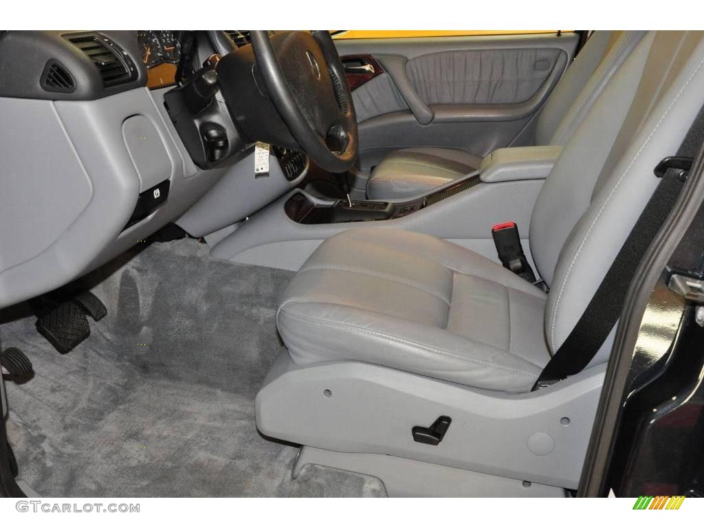 Ash Interior 2002 Mercedes-Benz ML 320 4Matic Photo #16937307