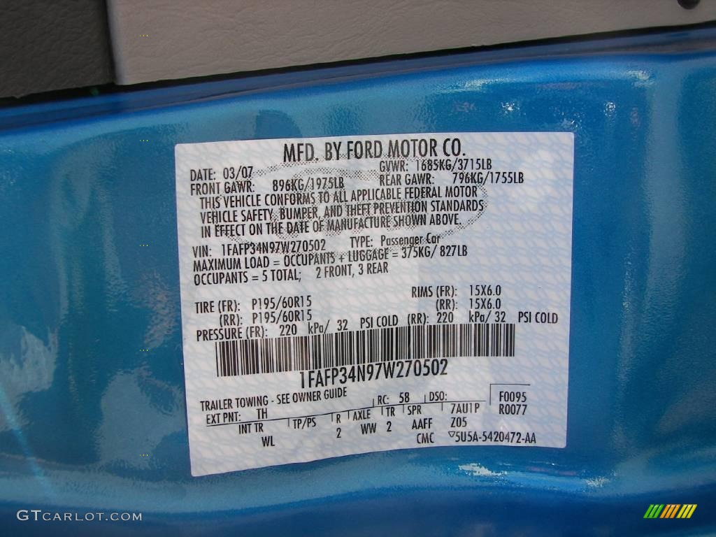 2007 Focus ZX4 SE Sedan - Aqua Blue Metallic / Charcoal/Light Flint photo #10