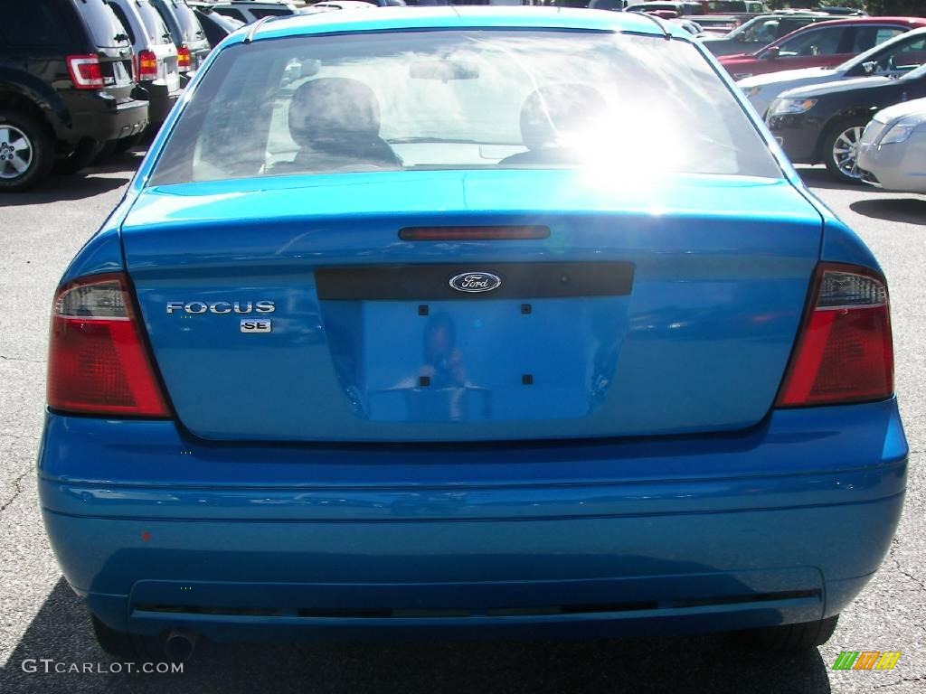 2007 Focus ZX4 SE Sedan - Aqua Blue Metallic / Charcoal/Light Flint photo #18