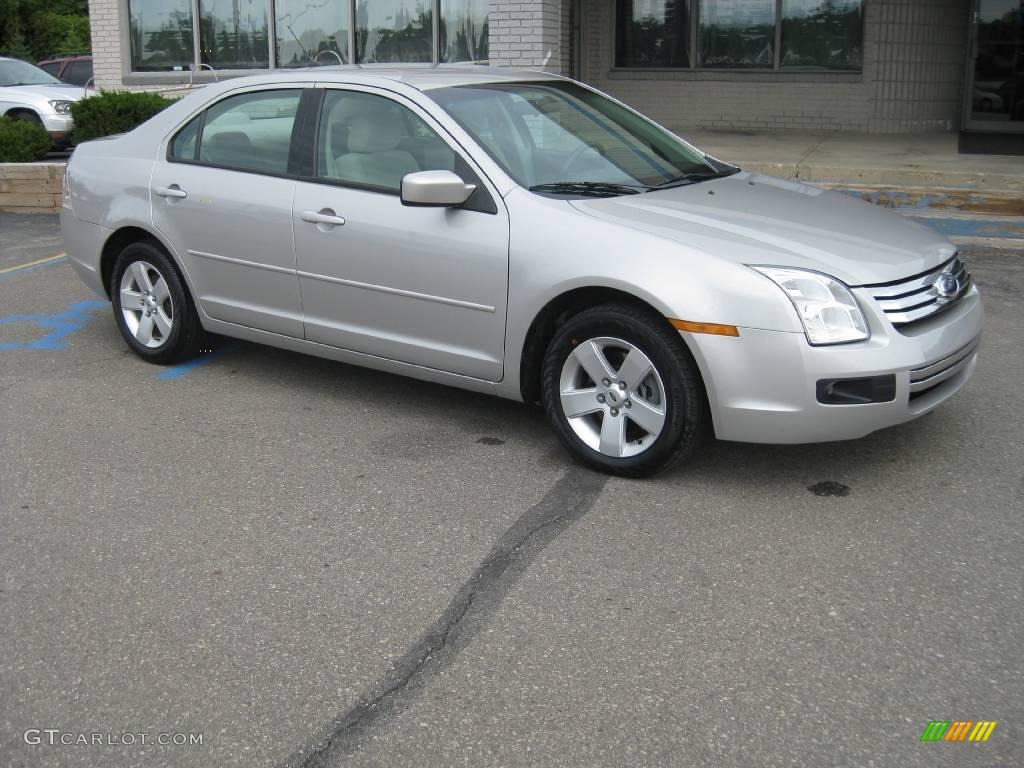 2008 Fusion SE - Brilliant Silver Metallic / Camel photo #13