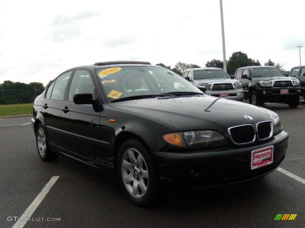 2004 3 Series 325i Sedan - Jet Black / Sand photo #7