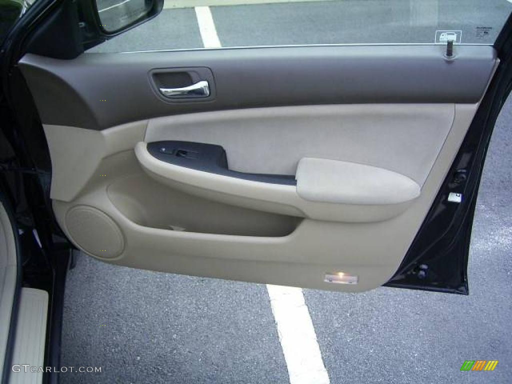 2006 Accord LX Sedan - Nighthawk Black Pearl / Ivory photo #12