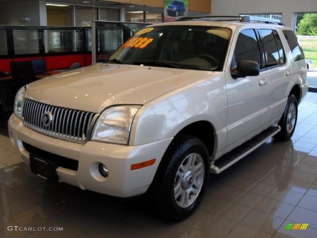 2005 Mountaineer V8 Premier AWD - Ivory Parchment Tri-Coat / Medium Dark Parchment photo #1