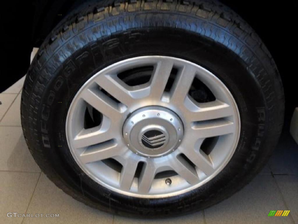 2005 Mountaineer V8 Premier AWD - Ivory Parchment Tri-Coat / Medium Dark Parchment photo #29