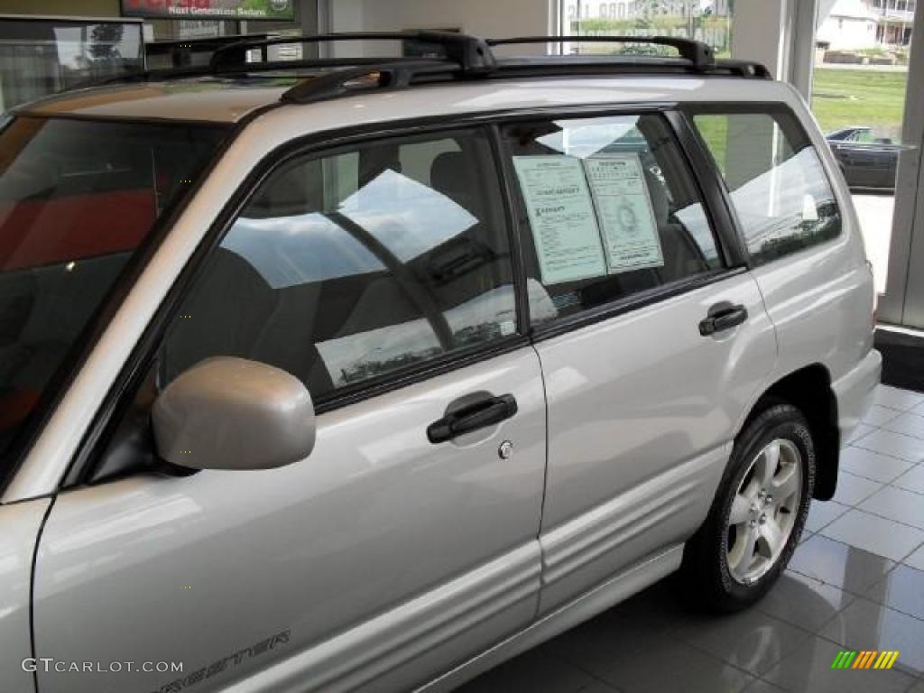 2001 Forester 2.5 S - Silverthorn Metallic / Gray photo #8