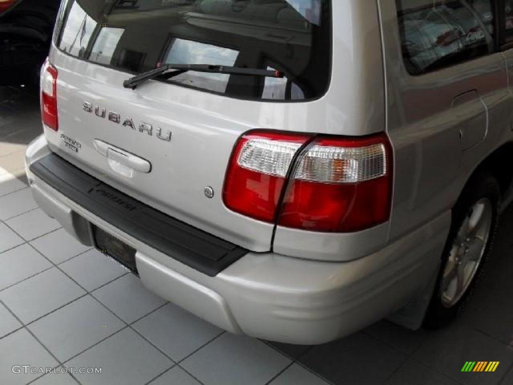 2001 Forester 2.5 S - Silverthorn Metallic / Gray photo #10