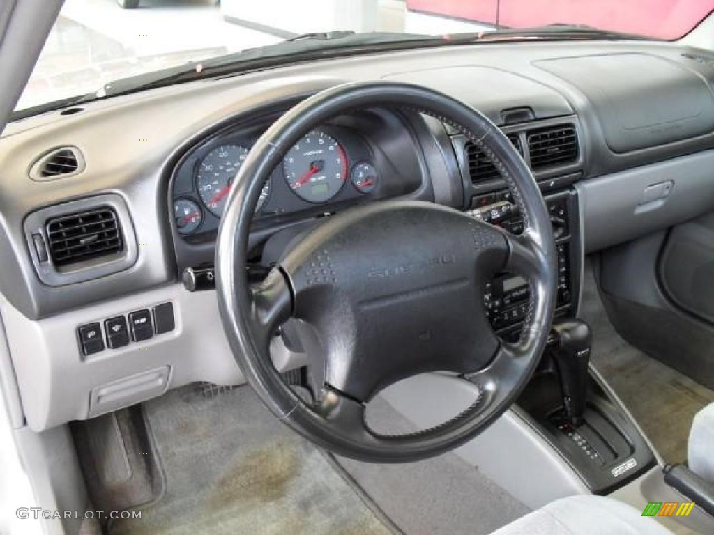 2001 Forester 2.5 S - Silverthorn Metallic / Gray photo #16