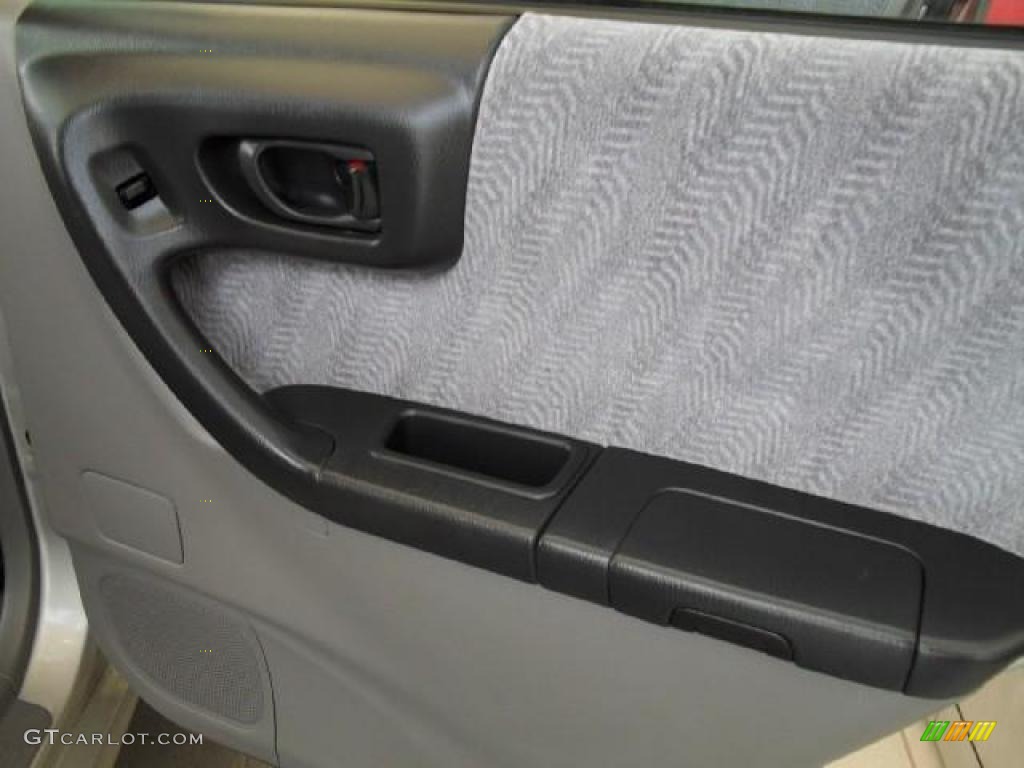 2001 Forester 2.5 S - Silverthorn Metallic / Gray photo #25