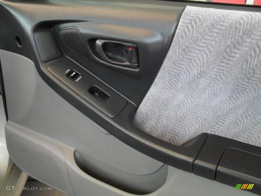 2001 Forester 2.5 S - Silverthorn Metallic / Gray photo #26