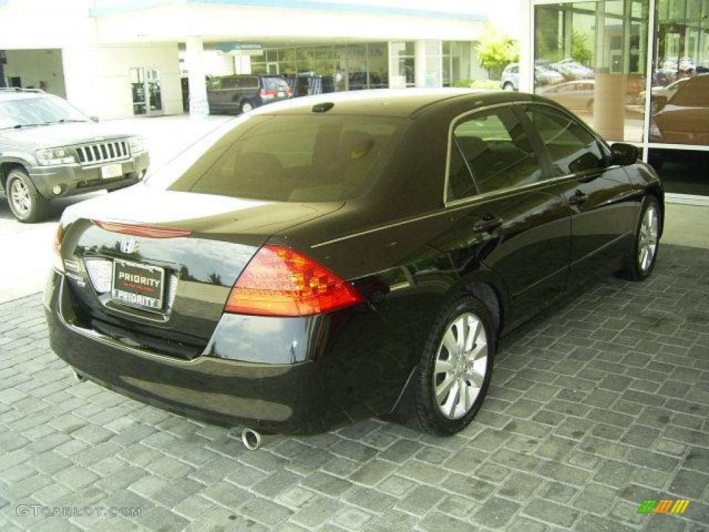 2006 Accord EX-L V6 Sedan - Nighthawk Black Pearl / Ivory photo #4