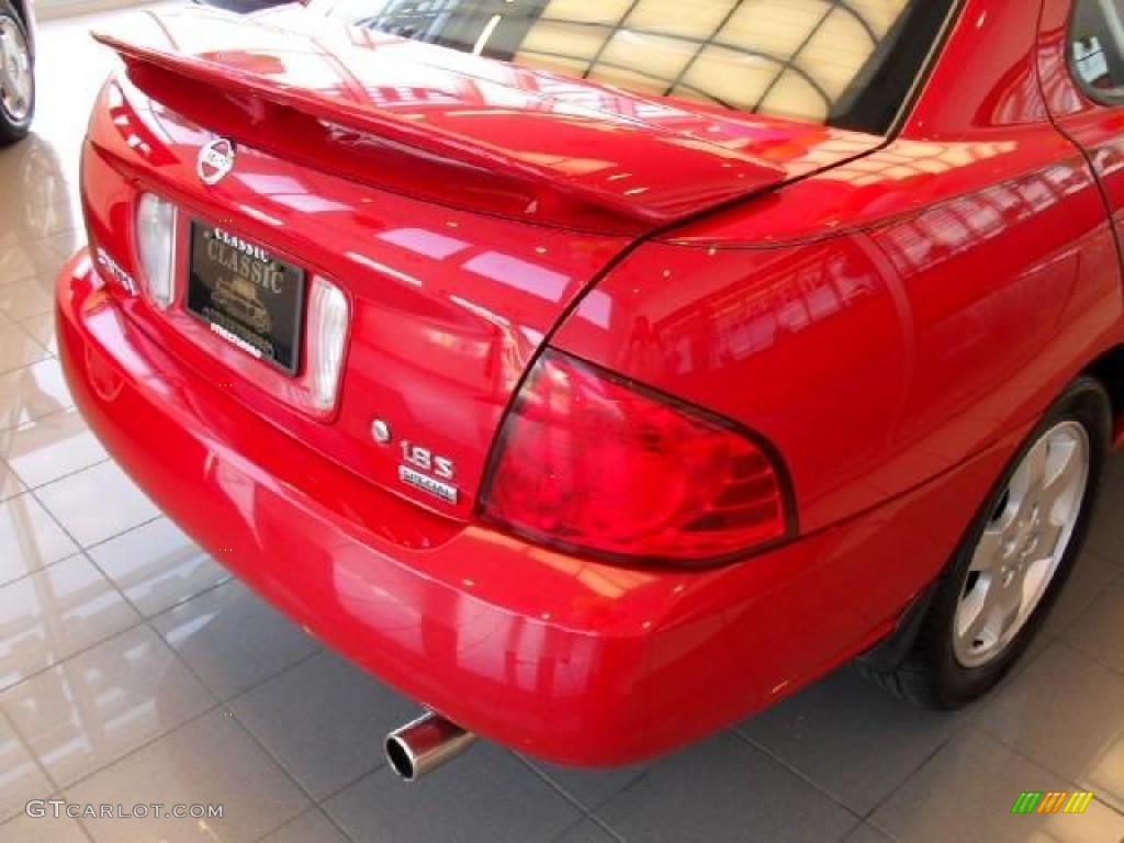 2005 Sentra 1.8 S Special Edition - Code Red / Charcoal photo #10