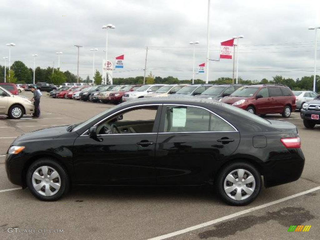 2007 Camry LE - Black / Bisque photo #2