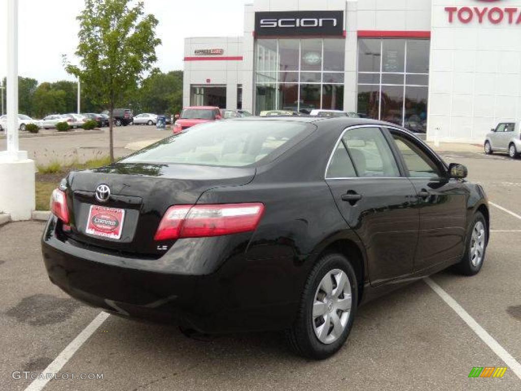 2007 Camry LE - Black / Bisque photo #5
