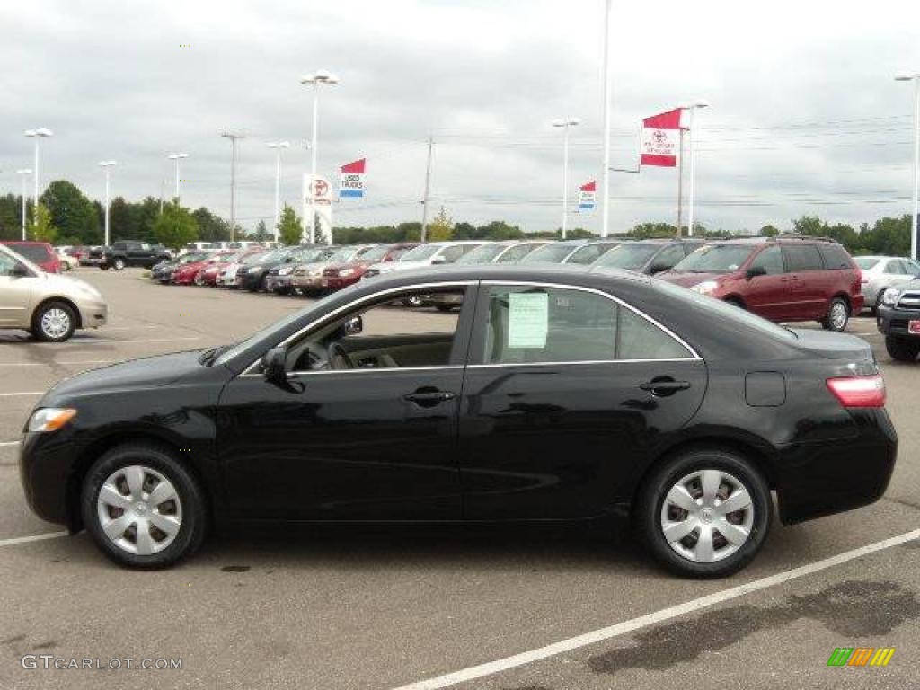 2007 Camry LE - Black / Bisque photo #10