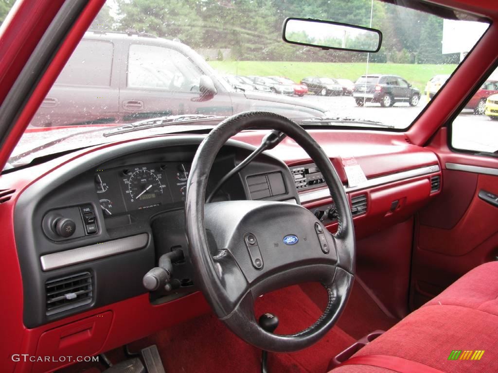 1993 F150 XLT Regular Cab 4x4 - Medium Cabernet / Red photo #16