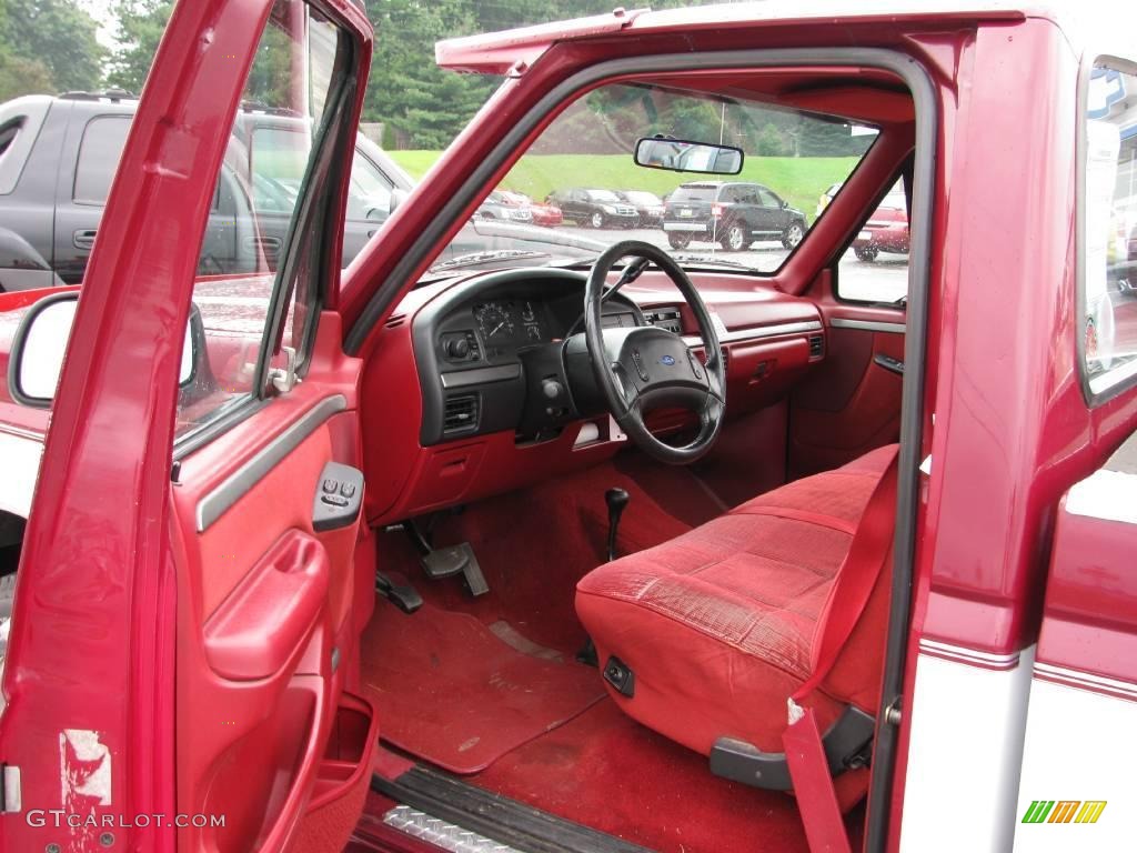 1993 F150 XLT Regular Cab 4x4 - Medium Cabernet / Red photo #18
