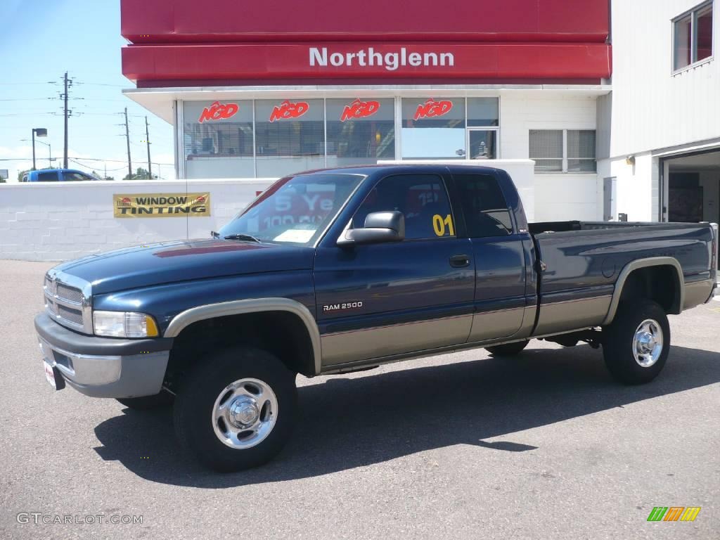 2001 Ram 2500 SLT Quad Cab 4x4 - Patriot Blue Pearl / Agate photo #1