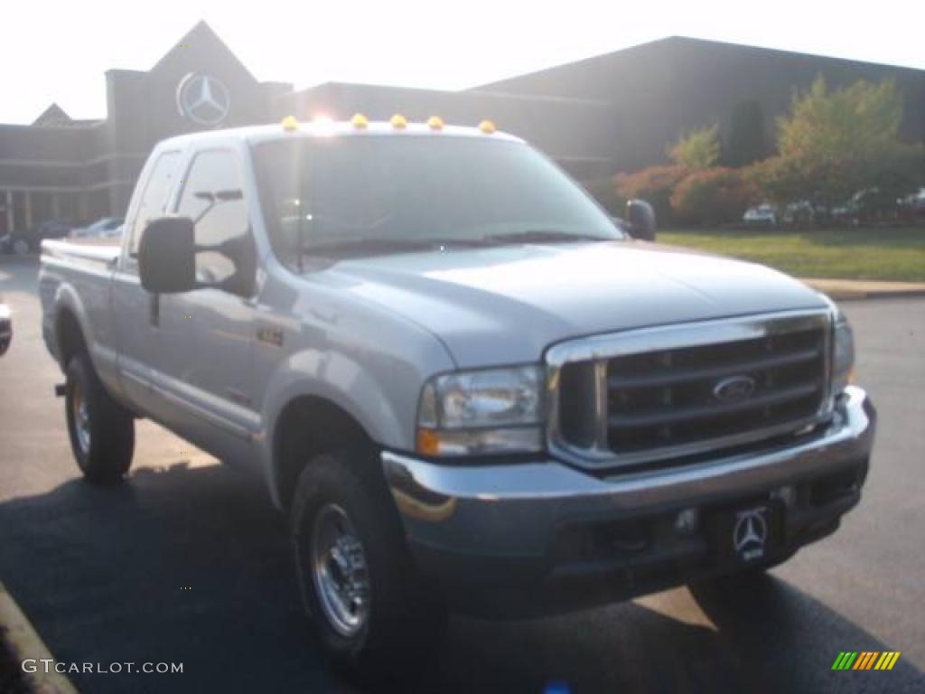 2003 F350 Super Duty XLT SuperCab 4x4 - Silver Metallic / Medium Flint photo #3