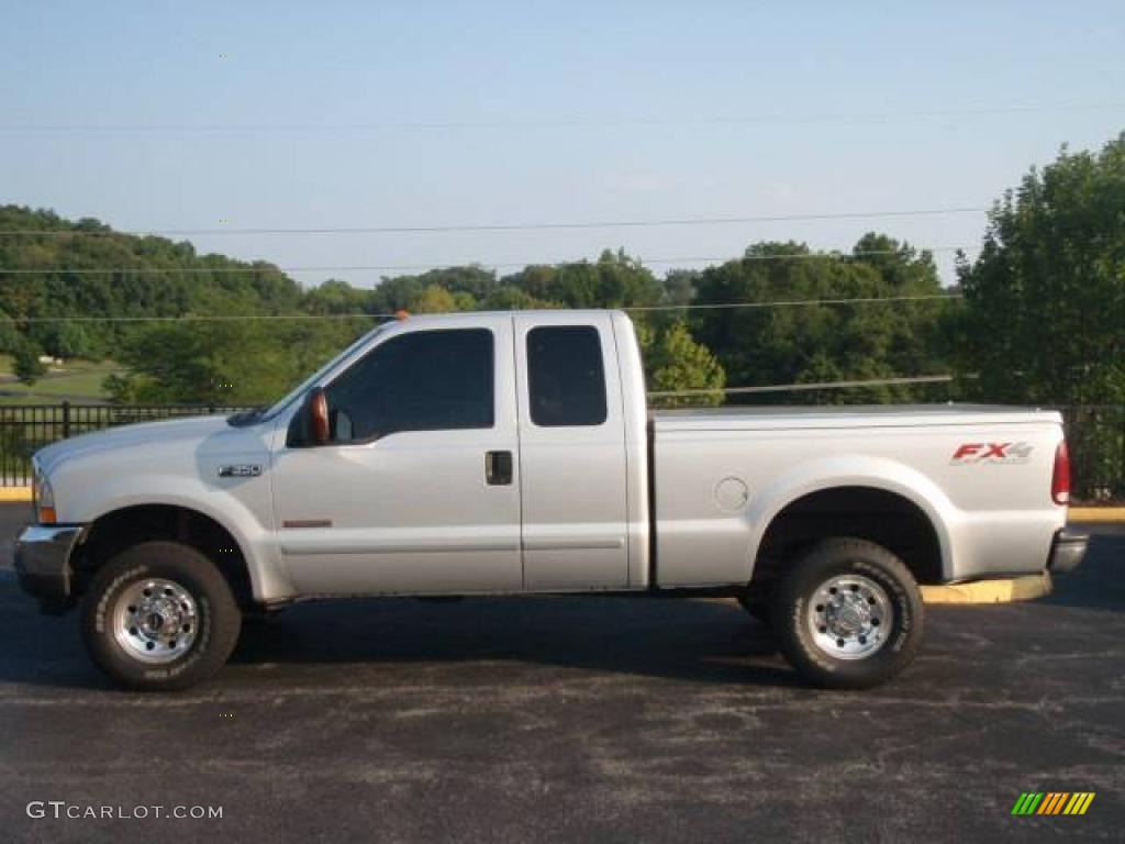 2003 F350 Super Duty XLT SuperCab 4x4 - Silver Metallic / Medium Flint photo #8