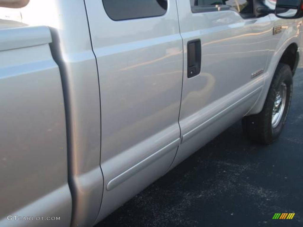 2003 F350 Super Duty XLT SuperCab 4x4 - Silver Metallic / Medium Flint photo #16