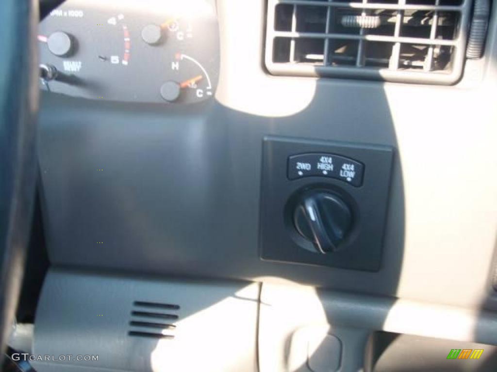 2003 F350 Super Duty XLT SuperCab 4x4 - Silver Metallic / Medium Flint photo #25