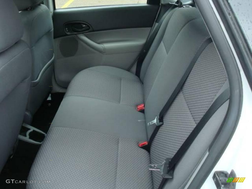 2007 Focus ZX5 SES Hatchback - Cloud 9 White / Charcoal/Light Flint photo #11