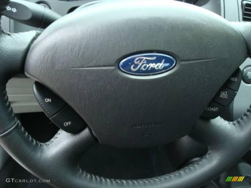 2007 Focus ZX5 SES Hatchback - Cloud 9 White / Charcoal/Light Flint photo #16