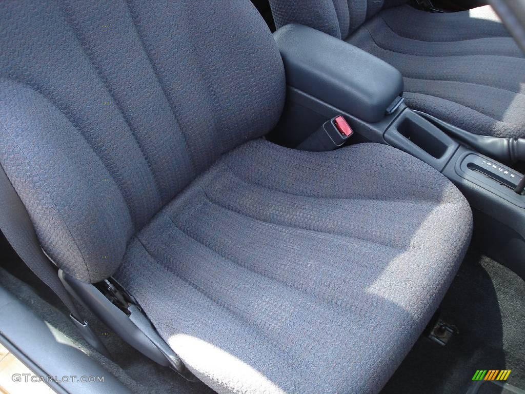 2002 Sunfire SE Coupe - Mayan Gold / Graphite photo #17