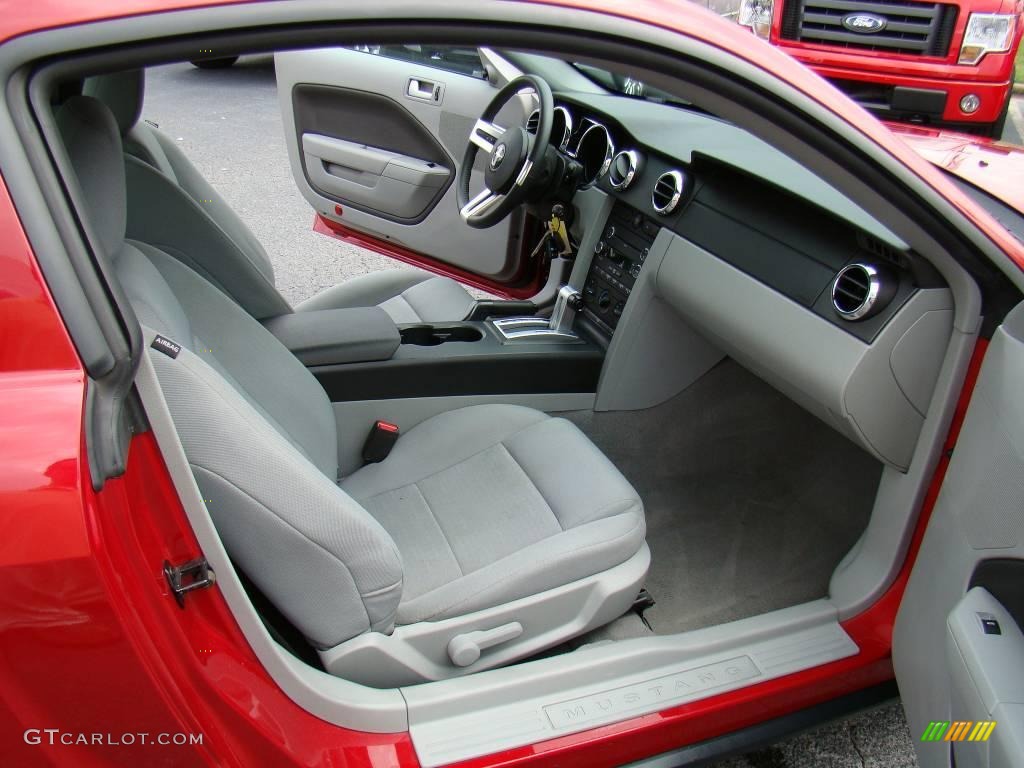 2009 Mustang V6 Coupe - Dark Candy Apple Red / Light Graphite photo #9