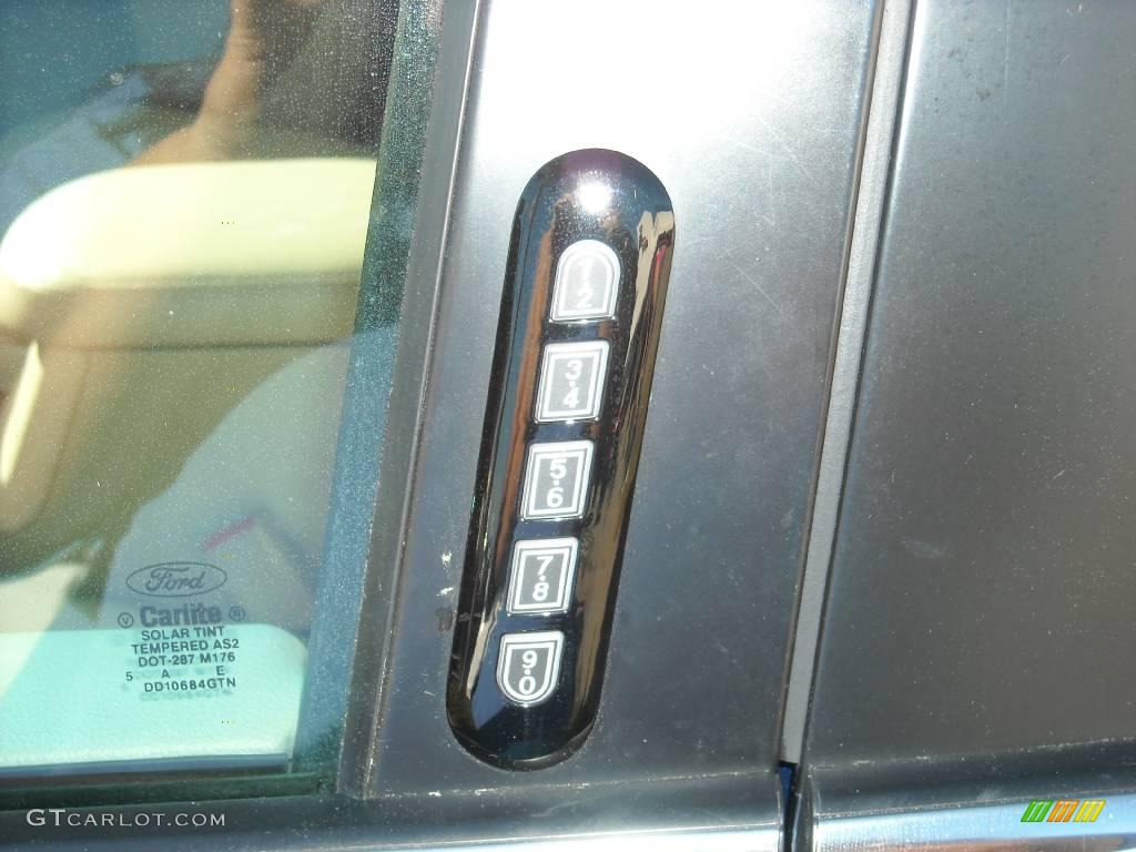 2006 Five Hundred Limited - Dark Blue Pearl Metallic / Pebble Beige photo #15