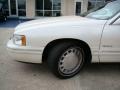 White Diamond - DeVille Sedan Photo No. 22